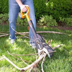 compact electric chainsaw